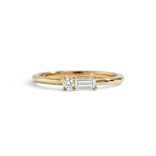 Dainty Baguette Ring
