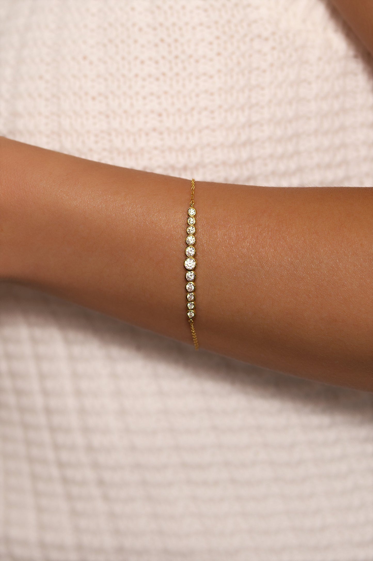 Graduated Bezel Bracelet