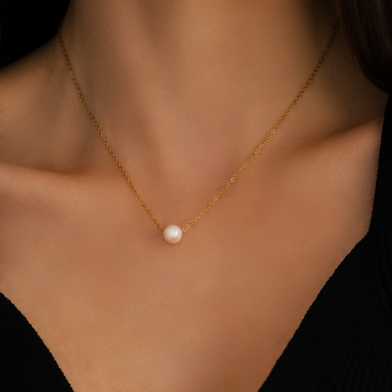 Floating Pearl Necklace