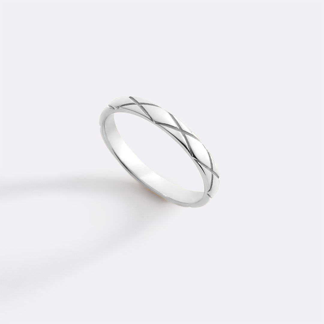Classic Hatch Ring