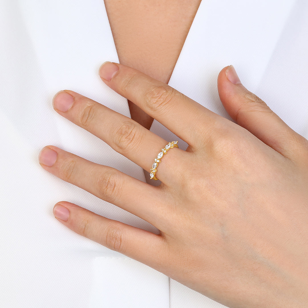 Marquise and Round Diamond Ring
