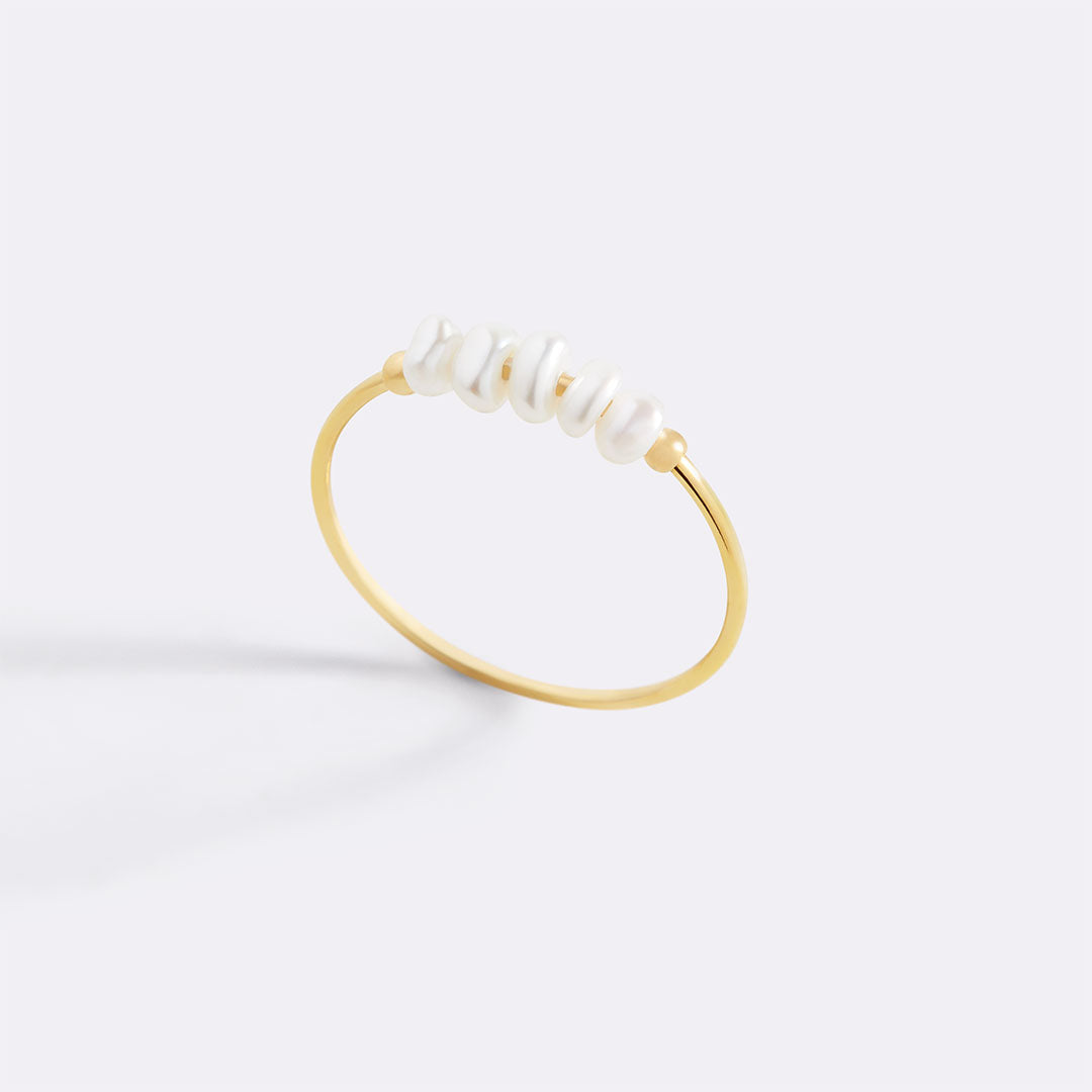 Mini Pearl Ring