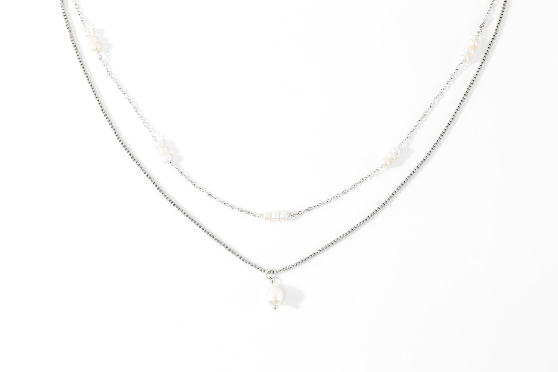 Dainty Layered Pearl Necklace