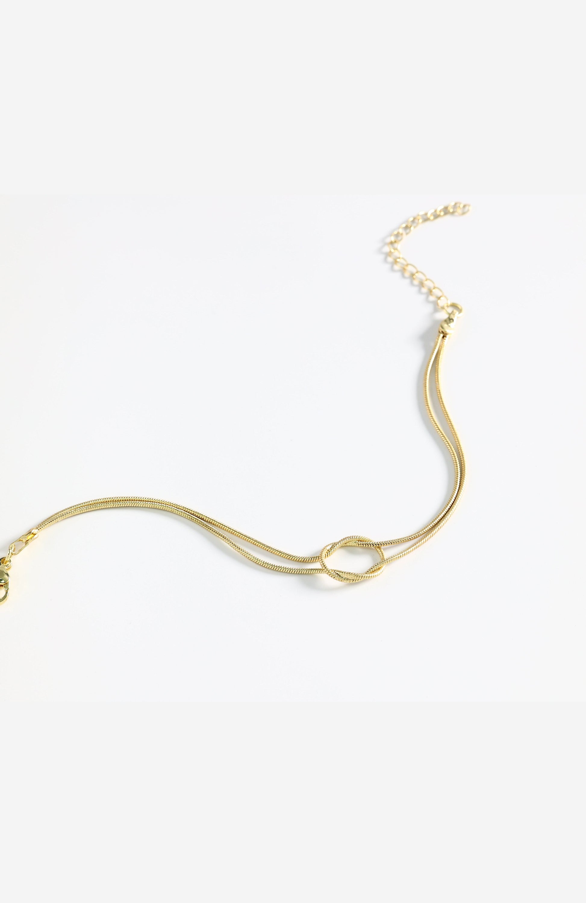 Dainty Knot Bracelet